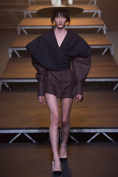 Look 23